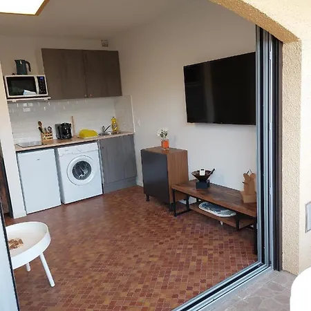Avec Acces Direct Sur Le Port De Apartament